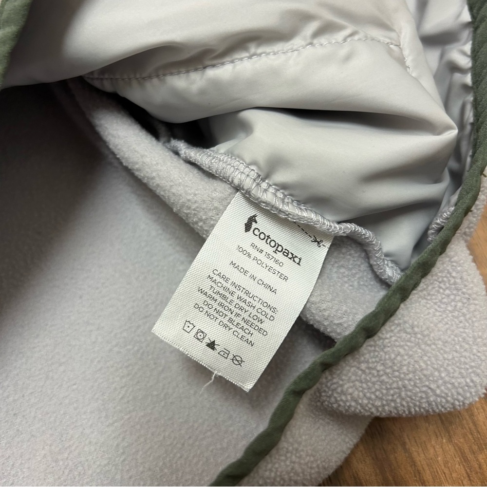 cotopaxi Light Gray Fleece Jacket with Blue, Orange & Pink Stripes - Picture 10 of 11